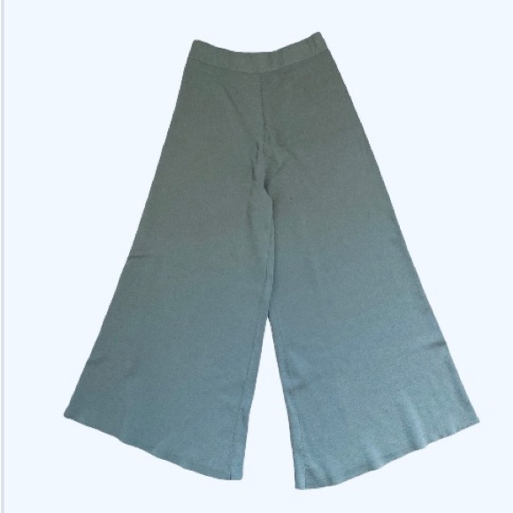 Luxe Flare Crop Pants In Sage